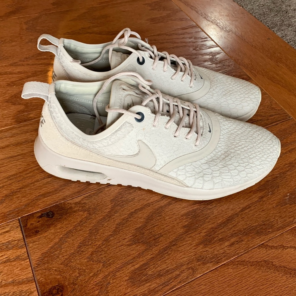 Nike Air max Thea size 8